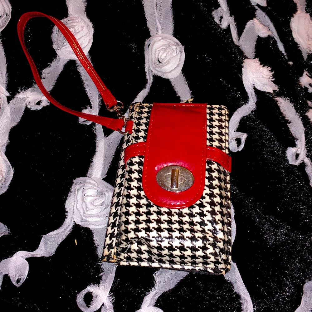 Wristlet and phone holder